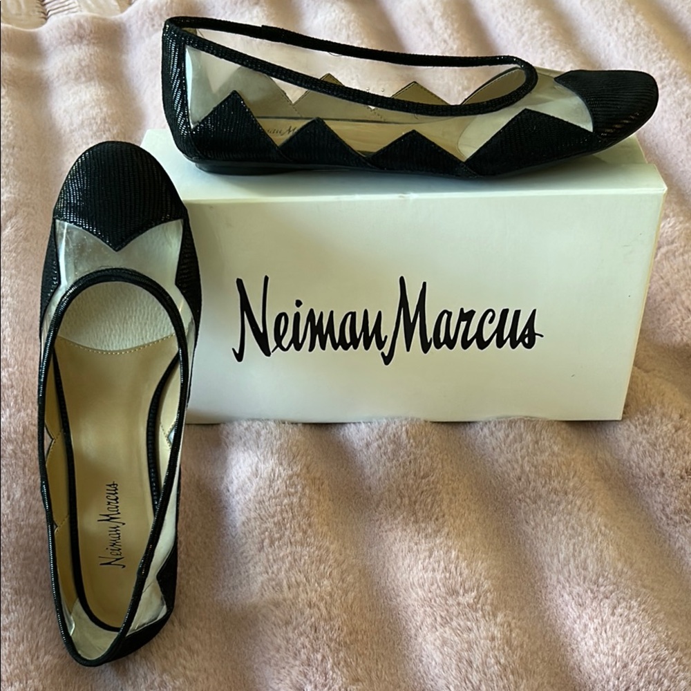 Neiman Marcus Black Flats with Elegant Design